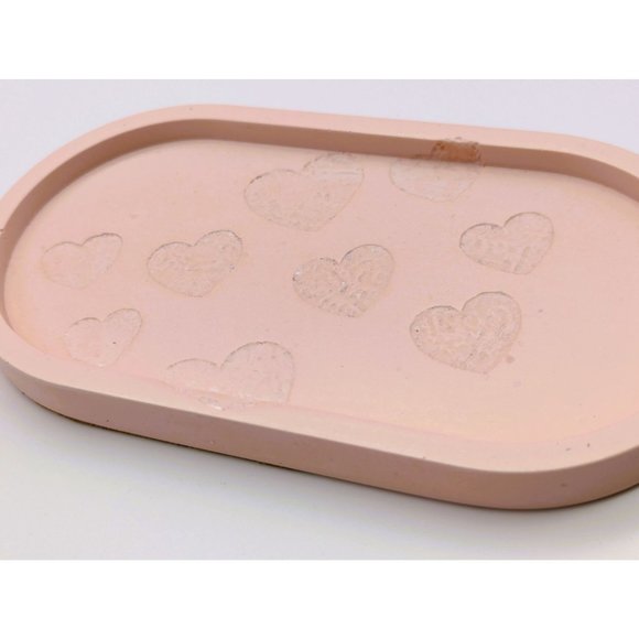 Oval Trinket Tray Pink with Imbedded Hearts 7 Inches Handmade NEW - Picture 1 of 6